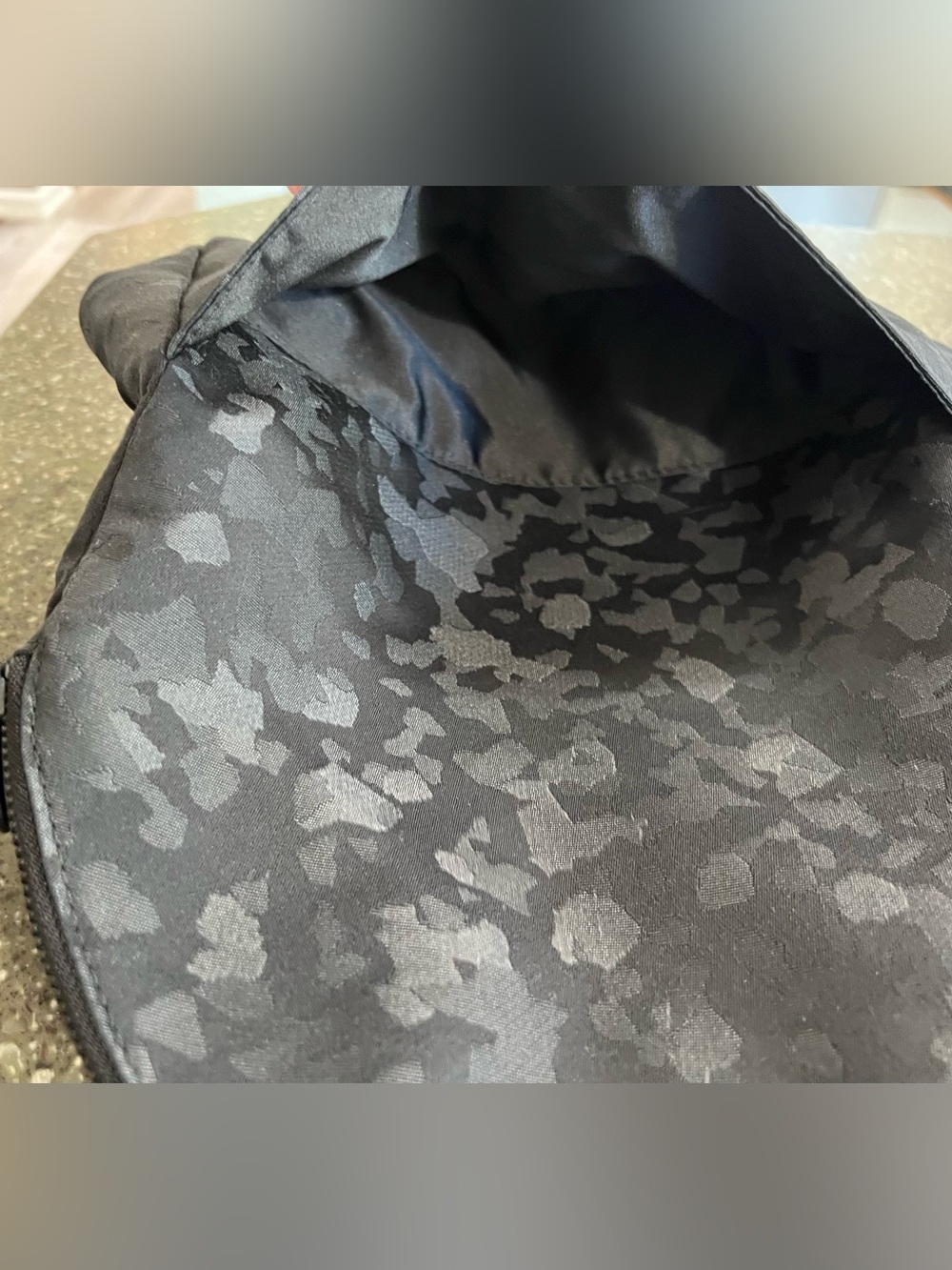 Lululemon All Night Festival Bag 5L Jacquard Camo Crossbody Purse Gym Travel - Picture 10 of 14